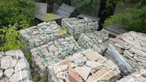 Плитняк гранитный галтованный купить в Люберцах