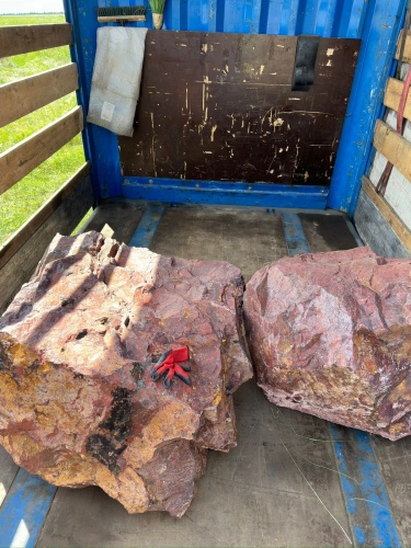 Ландшафтные глыбы красно-фиолетовые 200-1000 килограмм купить в Люберцах