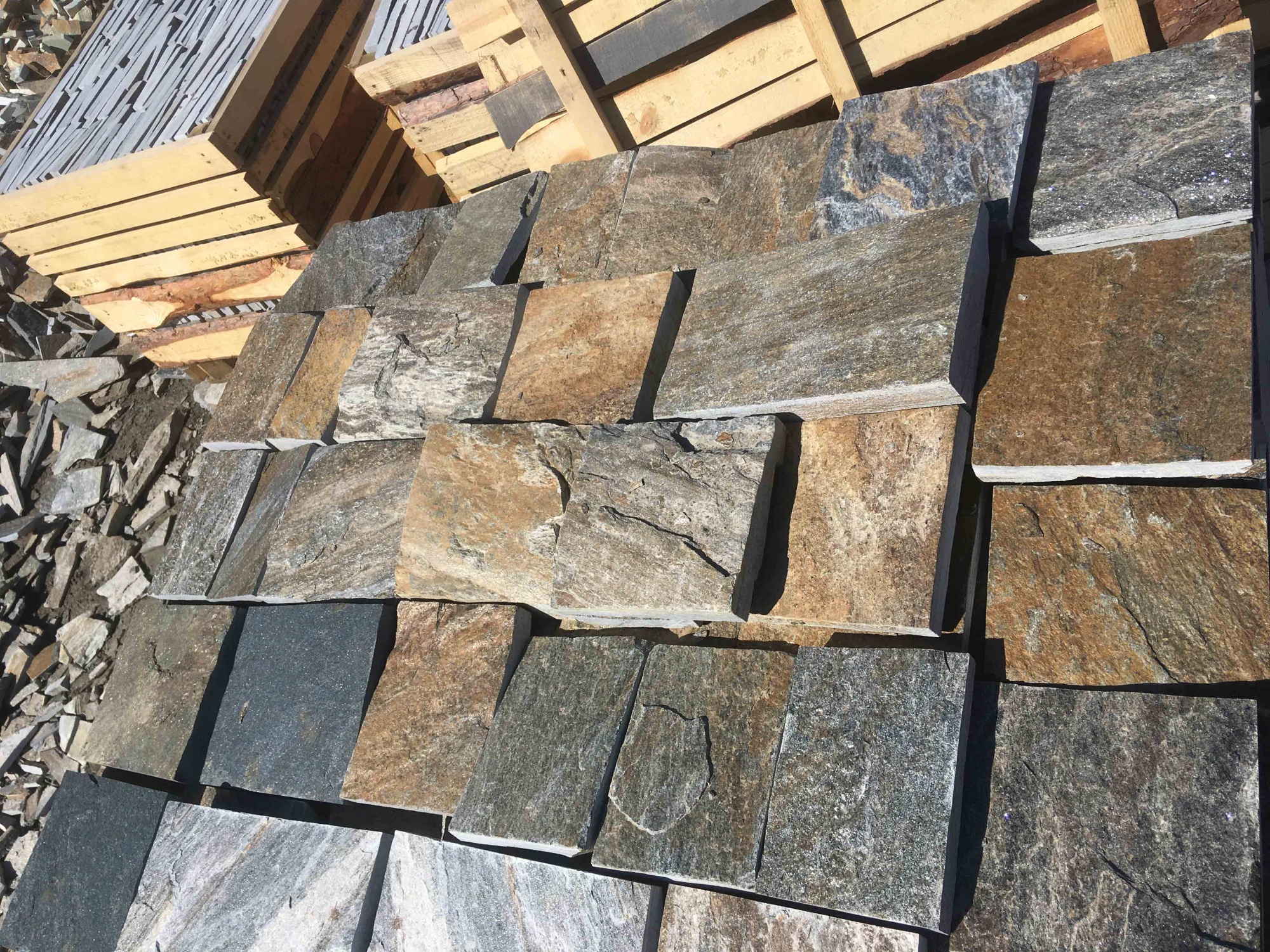 Плитка пилёная златолит Уральский для фасада купить в Люберцах