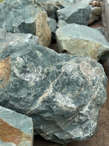 Камни для ландшафтного дизайна зелёные 10-60 килограмм купить в Люберцах