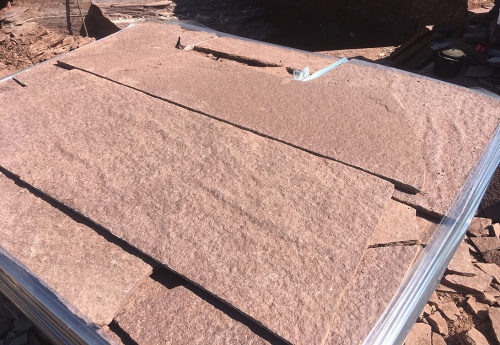 Плитняк лемезит бордовый для цоколя 1,5-2 см купить в Люберцах