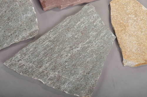 Плитняк златолит Уральский для цоколя, отмостки купить в Люберцах