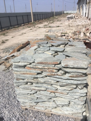 Златолит серебристый галтованный для лестниц купить в Люберцах